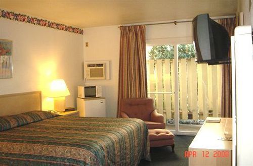 Travel Inn Vallejo Esterno foto